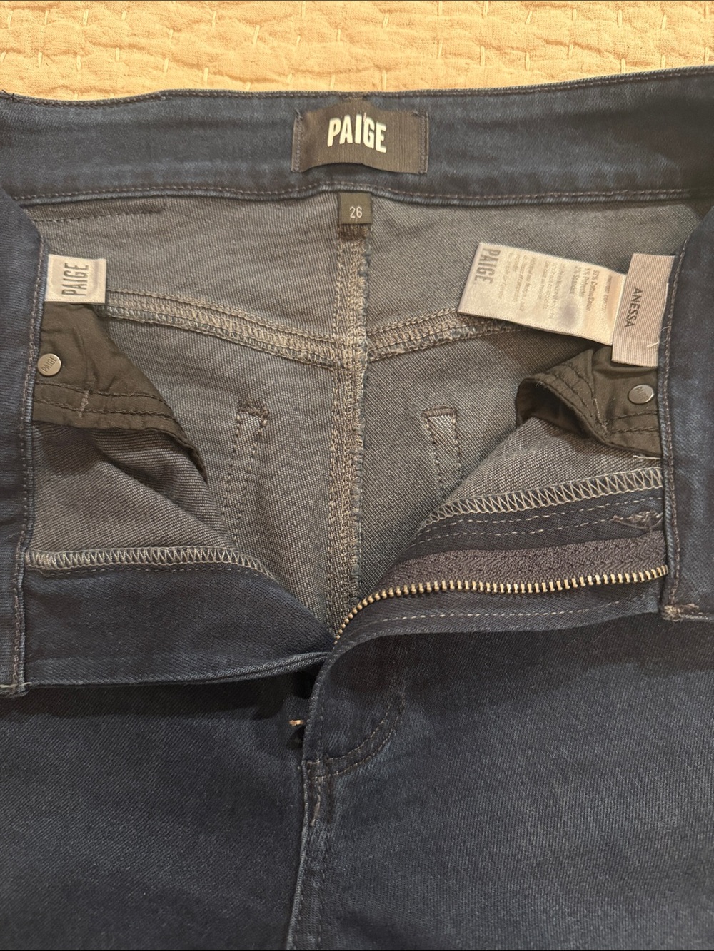 PAIGE Anessa Jeans in Bespoke - Picture 2 of 8